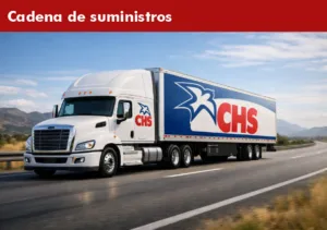 Camión de CHS México en carretera con remolque azul y logo visible, paisaje montañoso al fondo